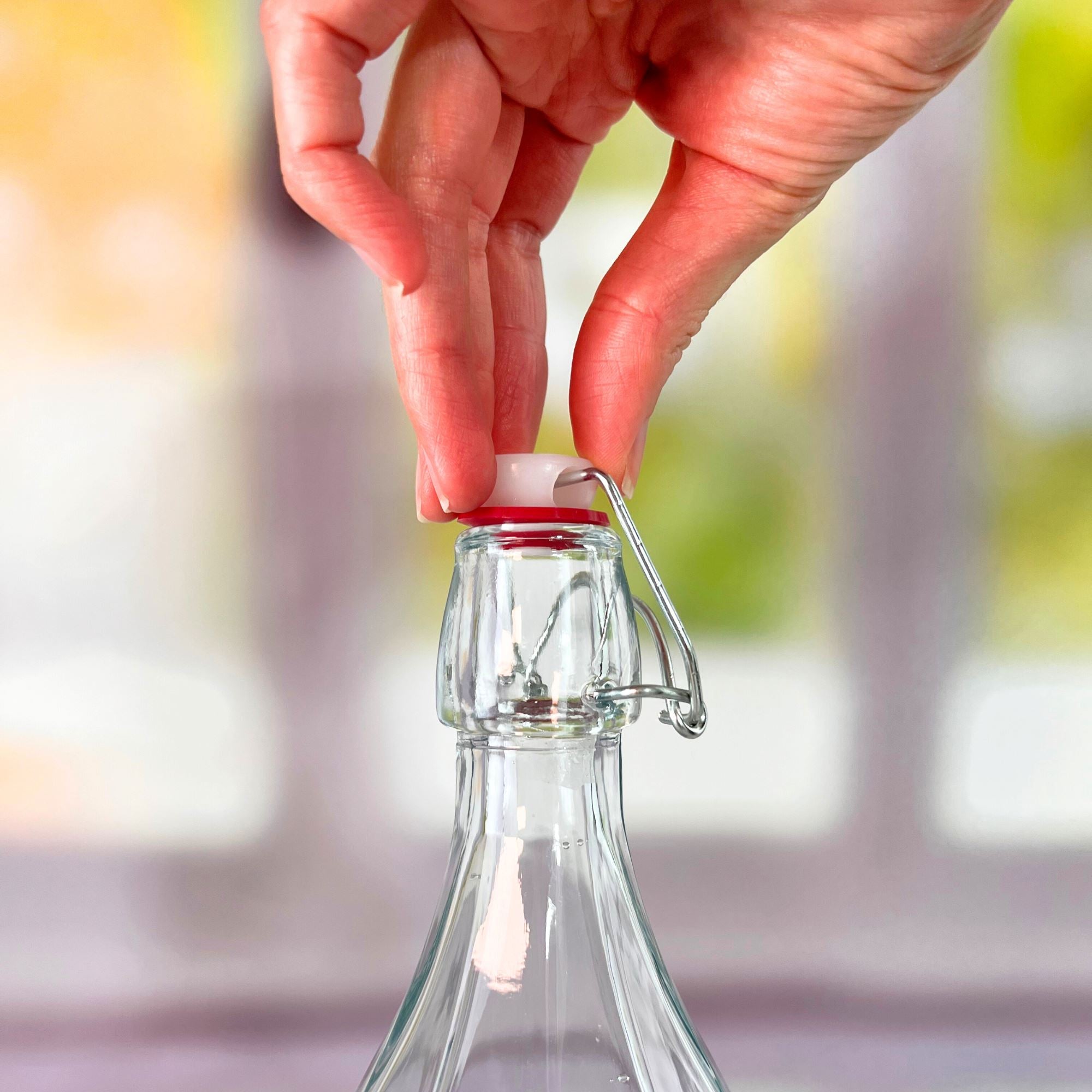 Round Glass Bottle with Lid - 1 Litre Drinkware D-STILL Drinkware 